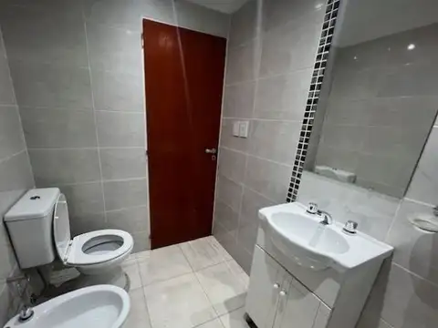 Departamento en Alquiler en Lomas del Mirador, $ 400.000