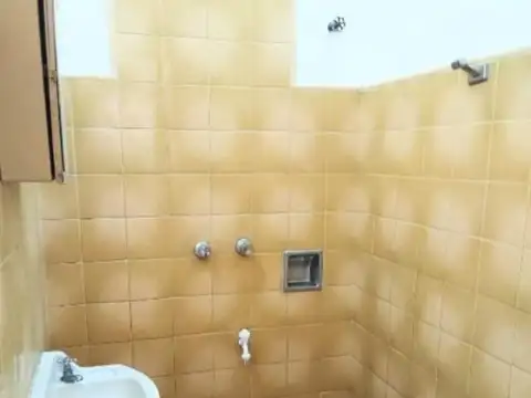 Ram. Venta De Hermosa Casa En Hurlingham