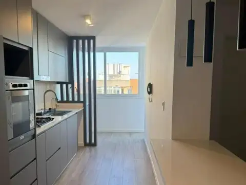 Ladislao Martínez 100, Piso 10