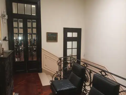 Depto Tipo Casa 9 ambientes con 2 baños