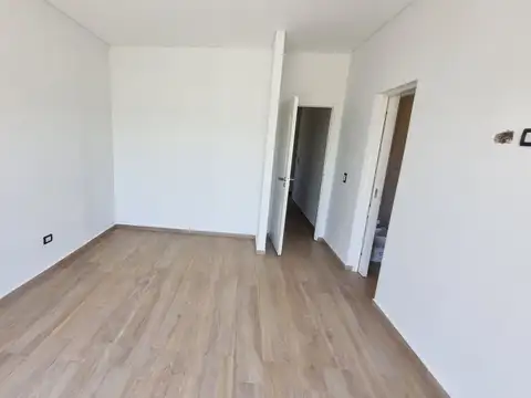 Casa con PILETA - BARRIO CERRADO LUJAN