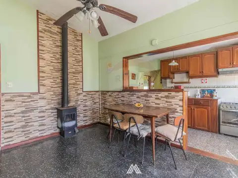 César González 100