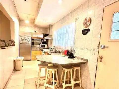 De Maria 1792 esquina Cervantes Saavedra