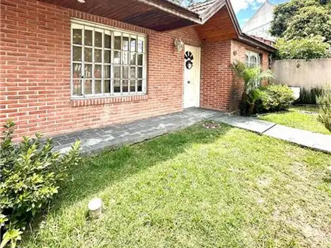 Casa en Venta en Adrogue, USD 175.000