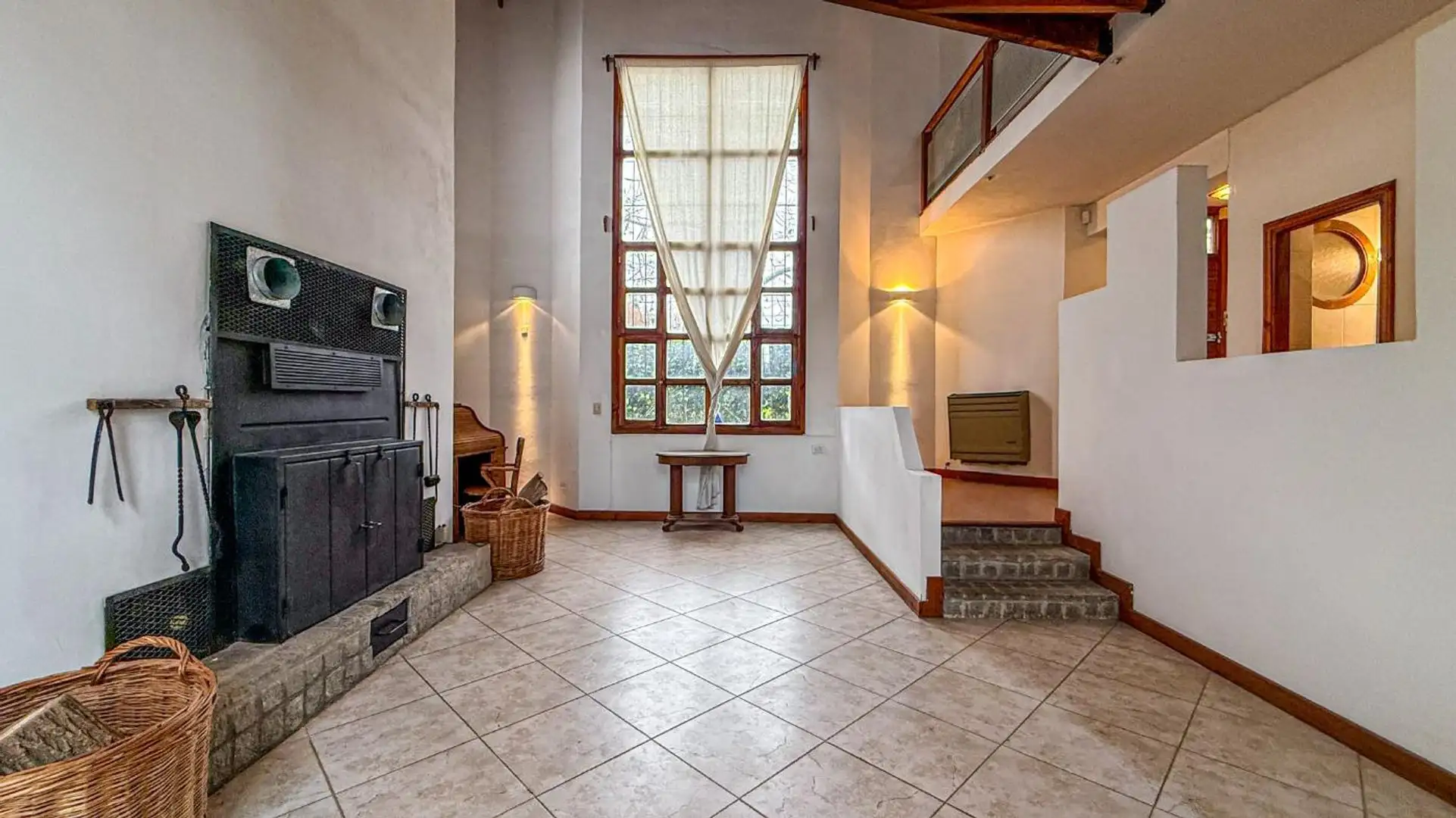 VENTA CASA 3 AMBIENTES ESCRITORIO COCHERA CAISAMAR