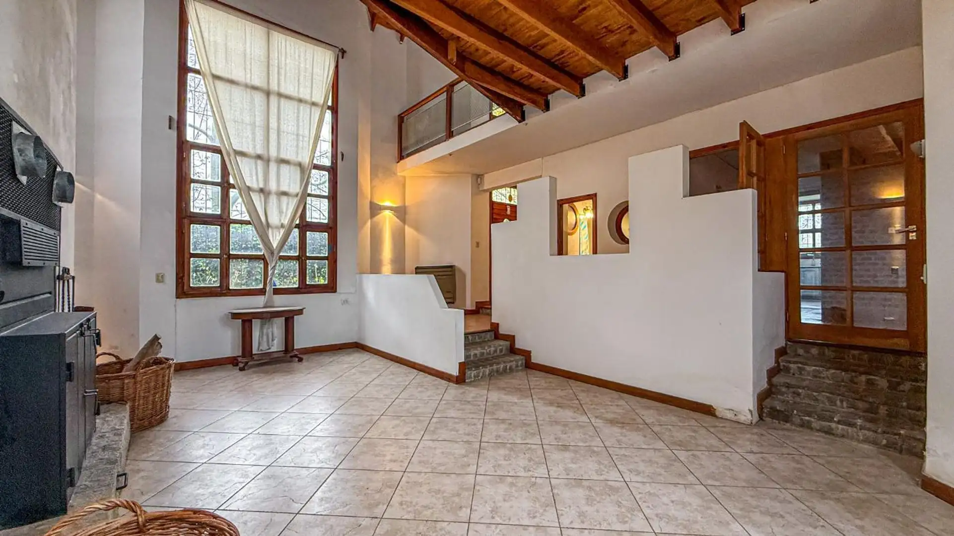 VENTA CASA 3 AMBIENTES ESCRITORIO COCHERA CAISAMAR