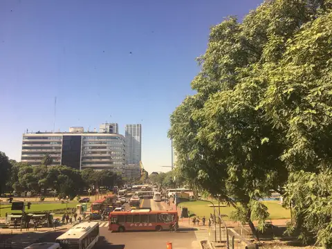 Oficina en Edificio Mihanovich