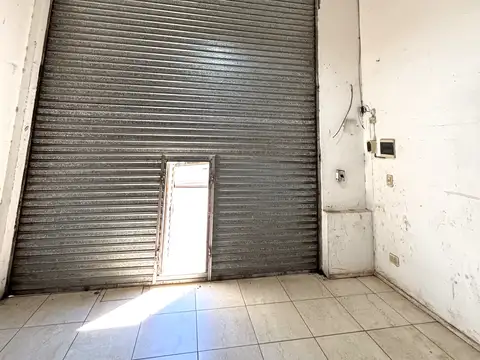 Local en Alquiler en Grand Bourg, $ 1.300.000