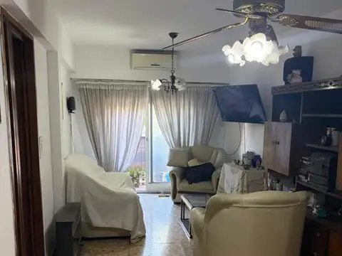 3 AMBIENTES FRENTE C-BALCON MUY LUMINOSO