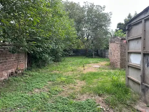 VENTA/CASA A RAFACCIONAR/AVENIDA/LEHMANN