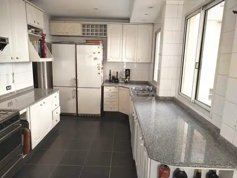 Departamento 5 ambientes con 3 baños