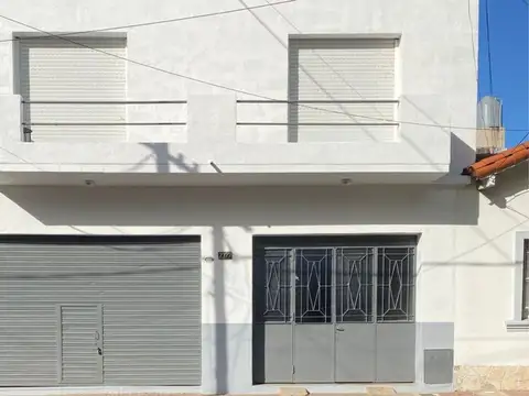 Propiedad Multifuncional con Local, Garage 2 casas