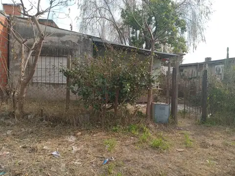 VENDO CASA 3 AMBIENTES SOBRE LOTE 247 M2