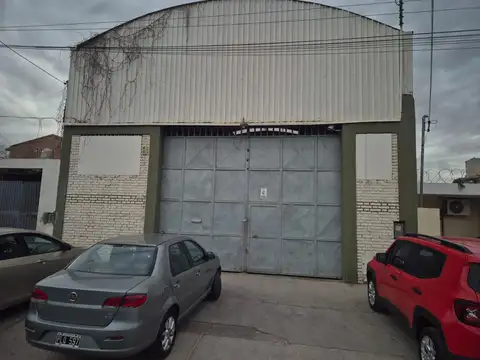 REMAX VENDIMIA OFRECE EXCELENTE GALPON EN V. NUEVA