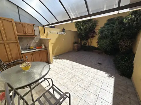Depto Tipo Casa en Alquiler de 3 ambientes