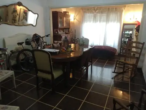 Casa con Departamento en Venta en San Antonio de Padua.