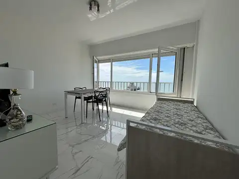 2 AMBIENTES FRENTE AL MAR CON COCHERA