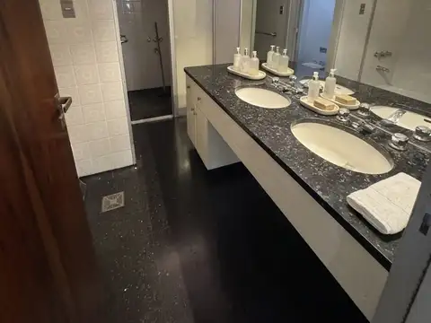 Depto Tipo Casa en Venta con 1 cocheras