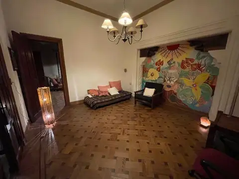 Casa 7 ambientes con 4 baños