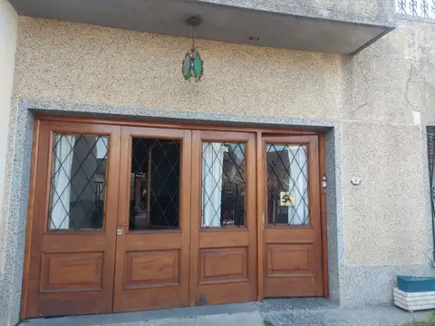 CASA EN  LOTE PROPIO