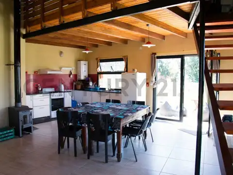 Casa en Venta con 2 cocheras