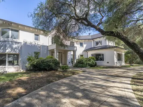 Casa en Alquiler de 4 dormitorios