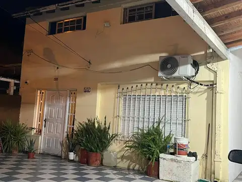 Casa en Venta en Gonzalez Catan, USD 240.000