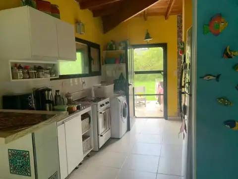 Casa 3 ambientes con 2 baños
