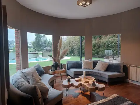 Casa en Alquiler de 5 dormitorios