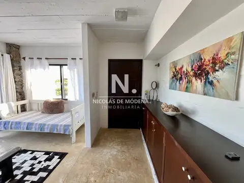 Casa 4 ambientes con 4 baños