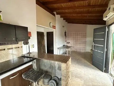 VENTA – EDIFICIO EN CONSTRUCCIÓN – GRAN POTENCIAL DE INVERSIÓN