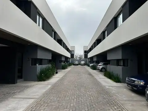 71 e/ 134 y 135 100