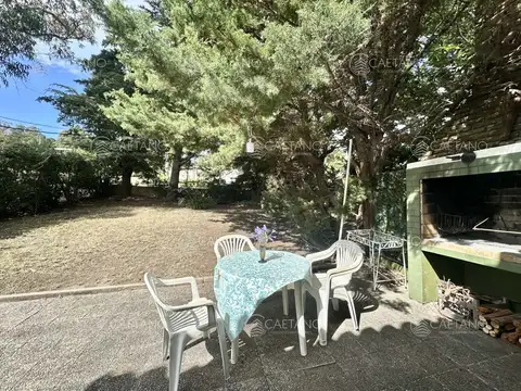 Casa 4 ambientes con 2 baños