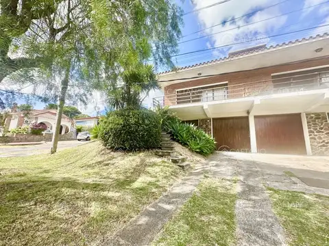 Venta Hermosa Casa - 3 dormitorios 2 baños - Piriapolis