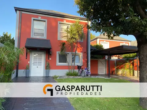 Casa en Venta en Barrio Privado Septiembre, con Pileta!