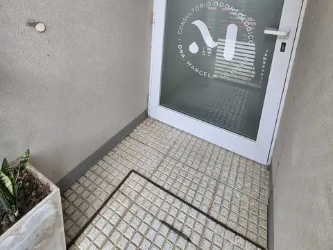 Local comercial céntrico ideal para consultorios