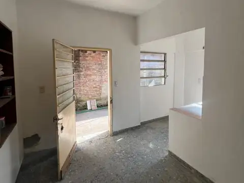Casa en alquiler en José León Suarez!