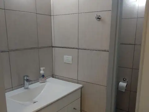 ALQUILER OFICINA CALLAO AL 400  CENTRO