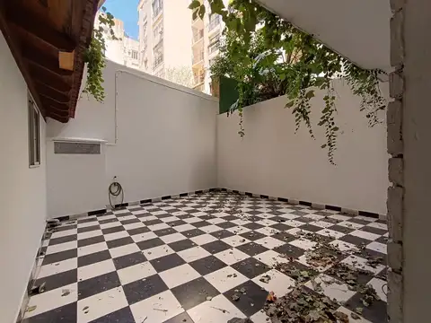 Venta Departamento con GRAN patio - Recoleta