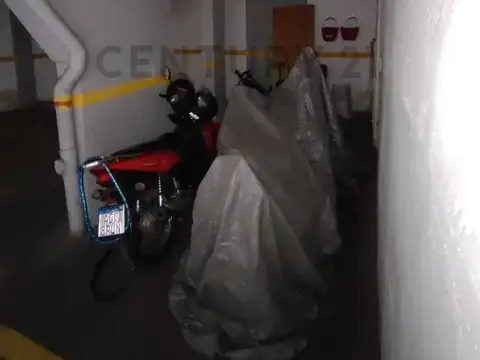 Venta Cochera sobre Pellegrini