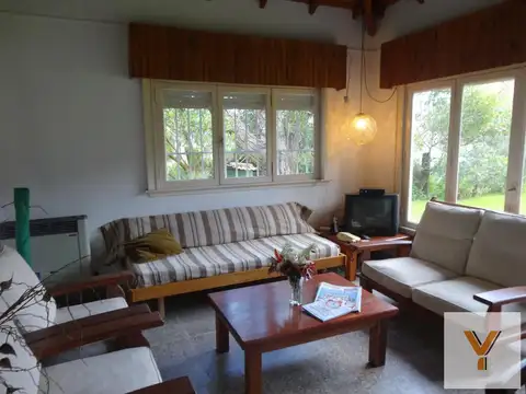 Casa en venta - 3 Dormitorios 2 Baños 2 Cocheras - 760Mts2 - Costa del Este