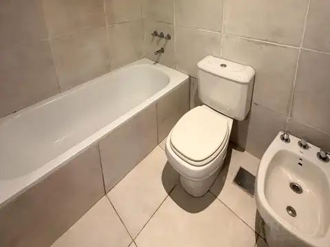 Departamento en Alquiler con 1 cocheras