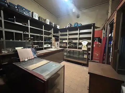 LOCAL EN VENTA BARRACAS CON VIVIENDA O DEPOSITO