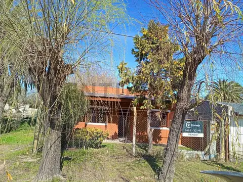 EN VENTA casa de 3 dormitorios en RUFINO + terreno lindero