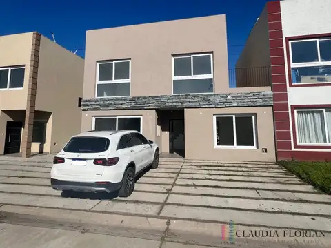 Casa - Venta - Argentina, San Miguel - GUSTAVO FLAUBERT 1396