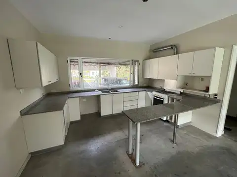 DUEÑO VENDE CASA en Santa Maria de los Olivos