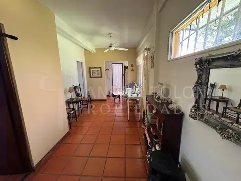 Casa en Venta con 4 cocheras