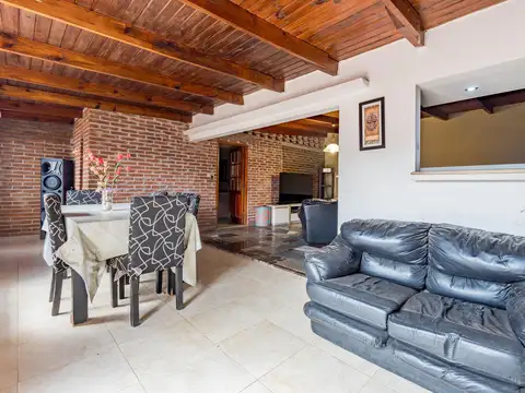 Casa en Roldan, Santa Teresa