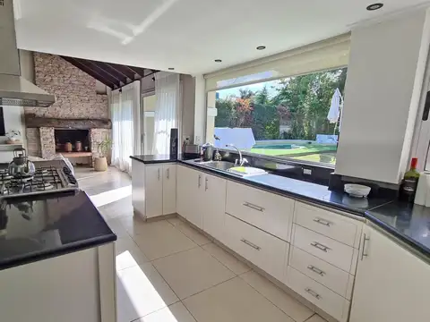 Casa en Venta en Country Club Banco Provincia, USD 420.000