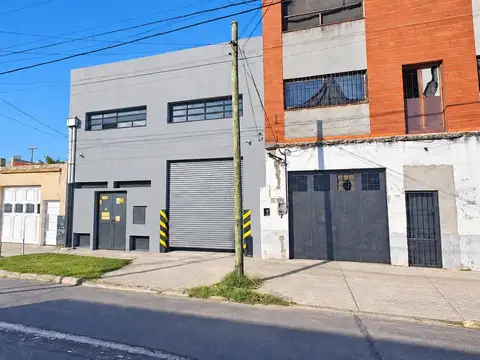 ALQUILER EXCELENTE DEPOSITO EN VILLA DOMINICO